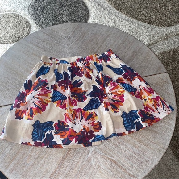 FOSSIL floral pattern front button up skirt size 6 - Picture 2 of 3